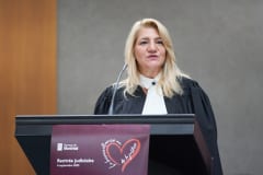 La députée fédérale Mme Patricia Lattanzio, secrétaire parlementaire du ministre de la Justice du Canada